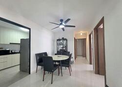 Blk 876A Tampines Avenue 8 (Tampines), HDB Executive #631386991